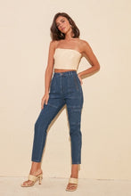 Load image into Gallery viewer, Trendyol Zip Detail High Bel Mom Jeans TWOSS20JE0181
